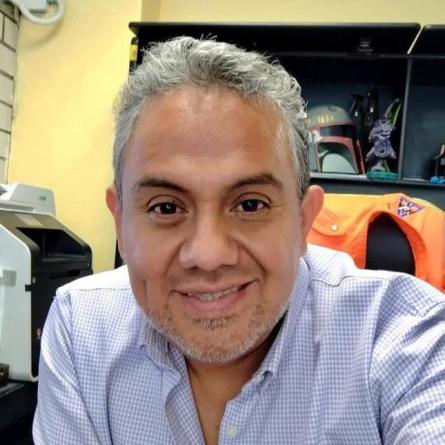 Arq. Oscar Meza Quiróz